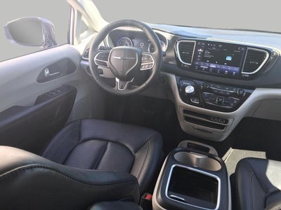 2024 Chrysler Pacifica Touring L FWD
