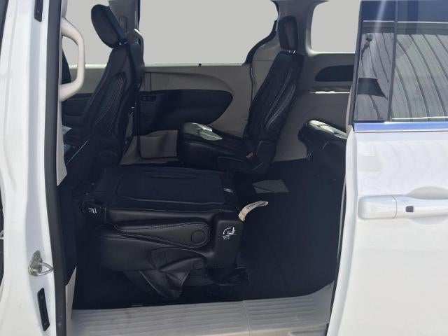 2024 Chrysler Pacifica Touring L FWD