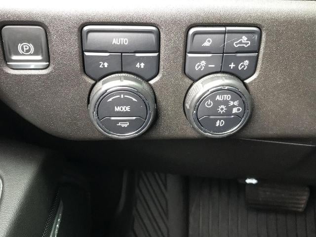2023 Chevrolet Silverado 1500 4WD Crew Cab 147 LTZ
