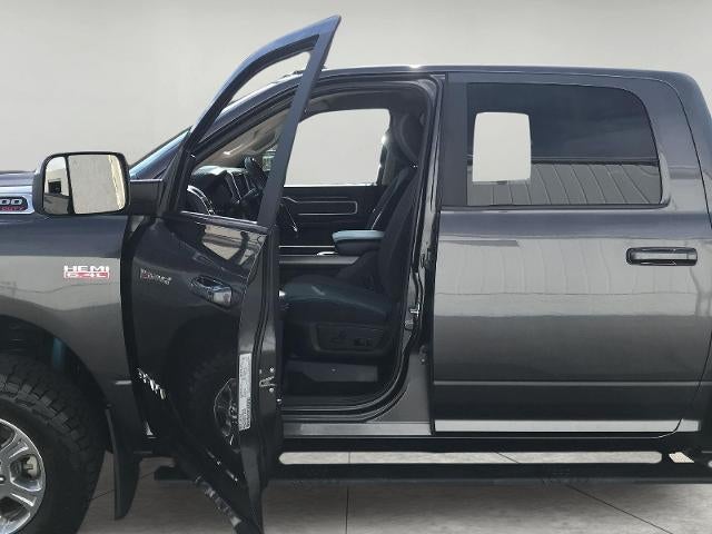 2020 RAM 2500 Big Horn 4x4 Crew Cab 6'4 Box
