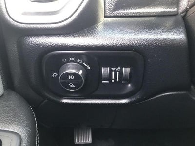 2020 RAM 2500 Big Horn 4x4 Crew Cab 6'4 Box
