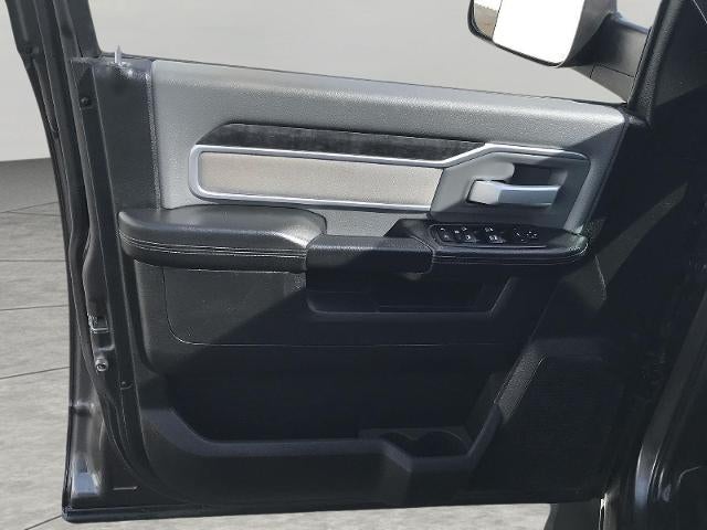 2020 RAM 2500 Big Horn 4x4 Crew Cab 6'4 Box