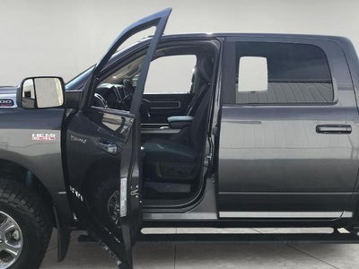 2020 RAM 2500 Big Horn 4x4 Crew Cab 6'4 Box