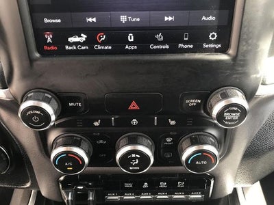 2020 RAM 2500 Big Horn 4x4 Crew Cab 6'4 Box