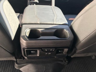 2024 GMC Sierra 1500 4WD Crew Cab 147 AT4