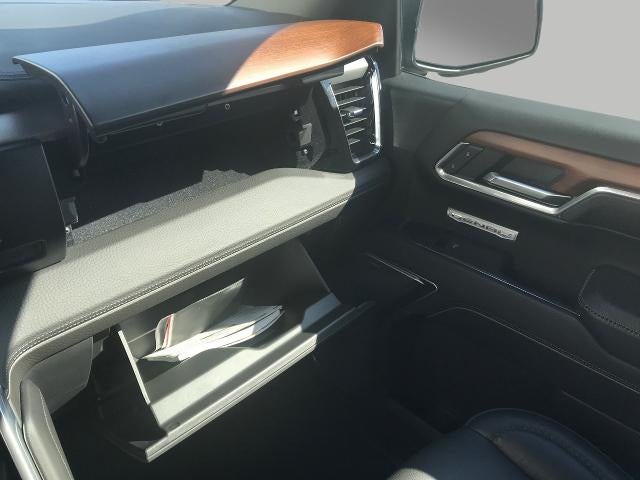 2023 GMC Sierra 1500 4WD Crew Cab 147 Denali