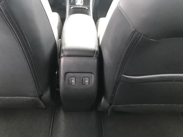 2024 Nissan Kicks SR FWD