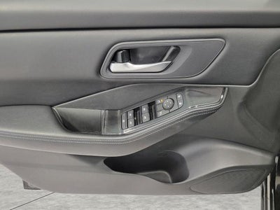 2025 Nissan Rogue AWD SV