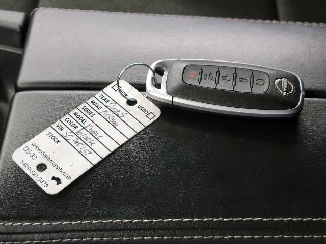 2025 Nissan Rogue AWD SV