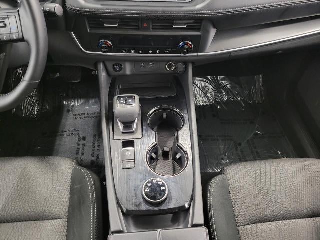 2025 Nissan Rogue AWD SV