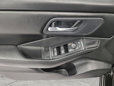 2025 Nissan Rogue AWD SV