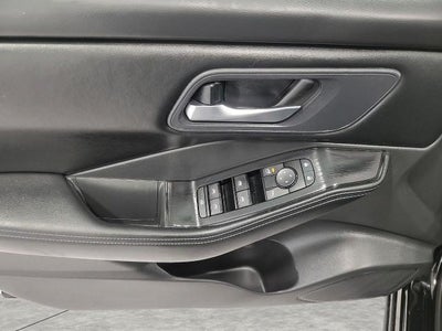 2025 Nissan Rogue AWD SV