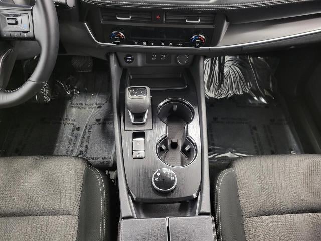 2025 Nissan Rogue AWD SV