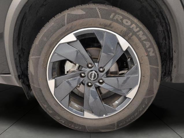 2025 Nissan Rogue AWD SV
