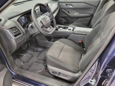 2025 Nissan Rogue AWD SV