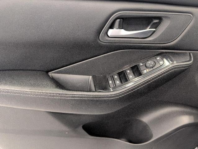 2025 Nissan Rogue AWD SV