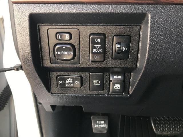2018 Toyota Tundra 4WD Limited CrewMax 5.5' Bed 5.7L FFV