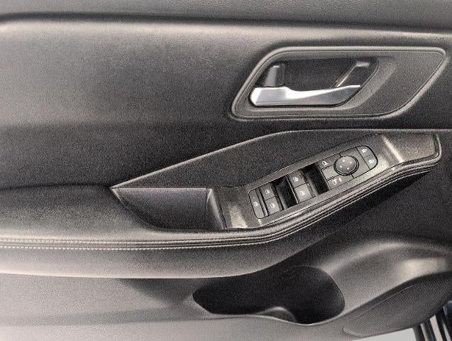 2025 Nissan Rogue AWD SV