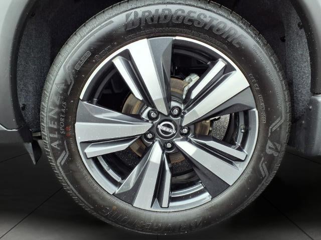 2025 Nissan Rogue AWD SL