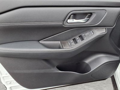 2025 Nissan Rogue AWD SL