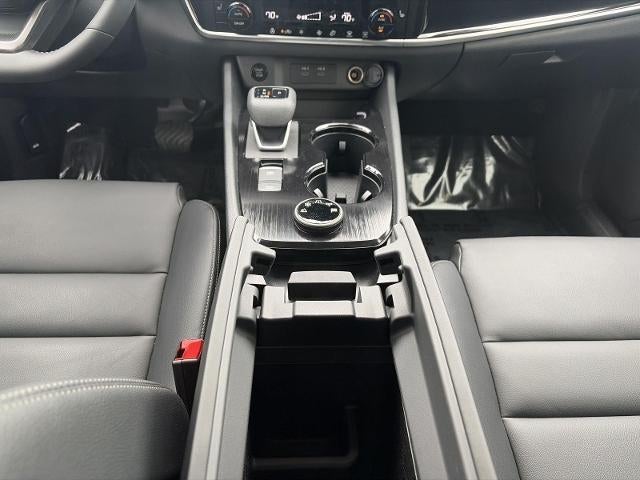 2025 Nissan Rogue AWD SL