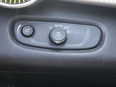 2025 Chevrolet Trax FWD 4dr LT