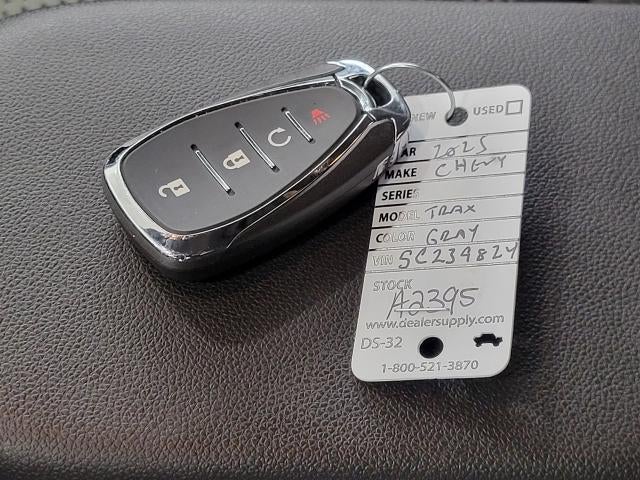 2025 Chevrolet Trax FWD 4dr LT