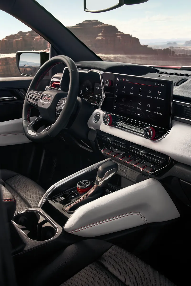 2026 GMC Canyon infotainment system at Bergstrom Buick GMC of Green Bay in Green Bay WI